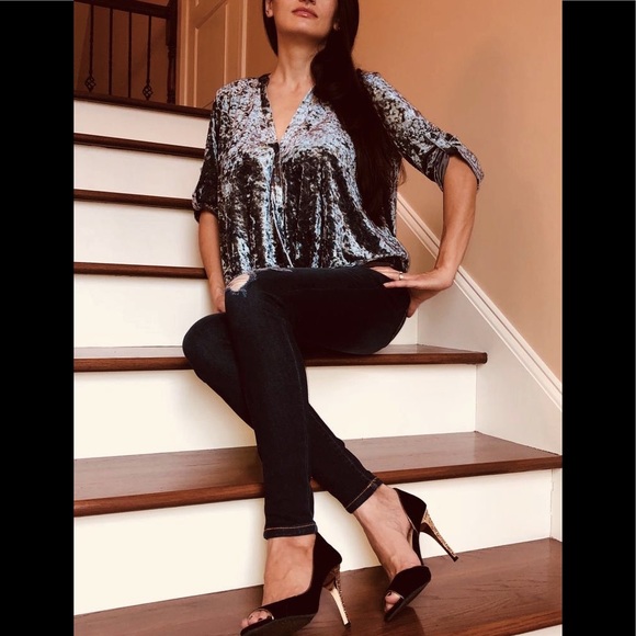 ✨NEW✨ Velvet Gathered Top - Picture 2 of 7